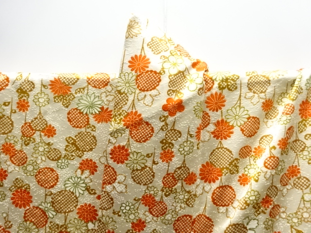  菊模様小紋着物